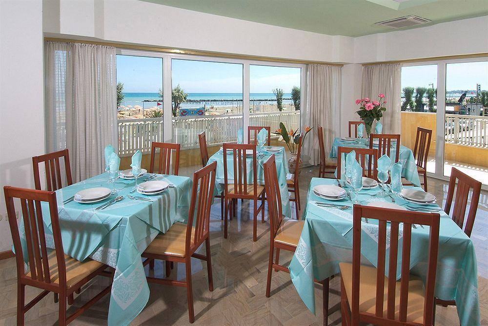 Hotel Carnaby Ρίμινι Εξωτερικό φωτογραφία