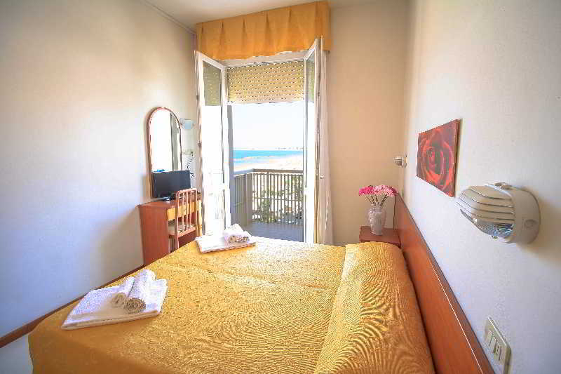 Hotel Carnaby Ρίμινι Εξωτερικό φωτογραφία